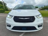 Used 2021 Chrysler Pacifica Touring-L image 6