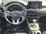 Used 2023 Kia Seltos LX image 3