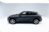 Certified 2022 Porsche Macan image 2