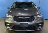 Used 2022 Chrysler Pacifica Touring-L image 3