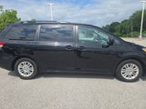 Used 2011 Toyota Sienna XLE w/ Entertainment Pkg image 4
