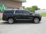 Used 2021 GMC Yukon XL Denali w/ Denali Premium Package image 3