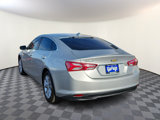 Used 2022 Chevrolet Malibu LT image 3