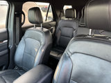 Used 2018 Ford Explorer Limited image 3