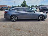 Used 2020 Nissan Altima 2.5 SR w/ Premium Package image 4