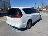 Used 2021 Chrysler Pacifica Touring-L w/ Premium & Safety Sphere Group image 3