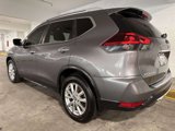 Used 2018 Nissan Rogue SV image 3