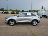 Used 2021 Ford Escape SE image 2