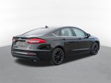 Used 2019 Ford Fusion SE image 3