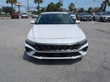 Used 2024 Hyundai Elantra SEL w/ Convenience Package image 2