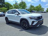 Used 2023 Volkswagen Taos SE w/ Black Wheel Package image 3