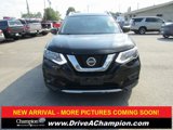 Used 2018 Nissan Rogue SV image 2