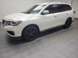 Used 2019 Nissan Pathfinder SL image 2