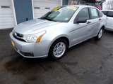 Used 2010 Ford Focus SE image 3