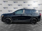 Used 2022 GMC Terrain SLE w/ Driver Convenience Package image 2