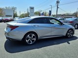Certified 2022 Hyundai Elantra Limited w/ Cargo Package image 4