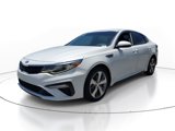 Used 2019 Kia Optima S image 2