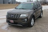 Used 2016 Ford Explorer XLT w/ Equipment Group 202A image 2