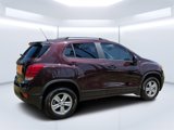 Used 2021 Chevrolet Trax LT w/ LT Convenience Package image 3