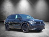 Used 2022 Volkswagen Tiguan SE R-Line image 2