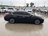 Used 2016 Nissan Altima 2.5 SL w/ 2.5 Technology Package image 2