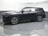 Used 2022 Toyota Highlander XLE image 4
