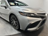 Certified 2022 Toyota Camry SE image 3