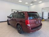 Used 2017 Dodge Grand Caravan SE image 5