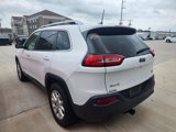 Used 2018 Jeep Cherokee Latitude Plus w/ Cold Weather Group image 3