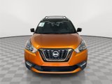 Certified 2019 Nissan Kicks SR image 3
