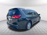 Used 2023 Chrysler Voyager LX image 5