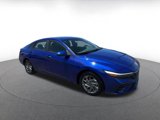 Used 2024 Hyundai Elantra SEL image 2