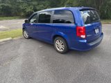Used 2019 Dodge Grand Caravan SXT image 2
