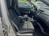 Used 2020 Nissan Rogue SV image 3