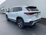 New 2025 Volkswagen Tiguan SE image 3