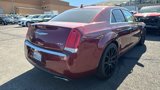 Used 2018 Chrysler 300 Touring L image 3
