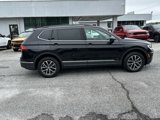 Used 2020 Volkswagen Tiguan SE image 3