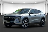 Used 2024 Chevrolet Trax RS image 2