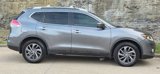 Used 2016 Nissan Rogue SL image 2