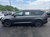 Used 2019 Chrysler Pacifica Touring-L Plus w/ S Appearance Package image 6