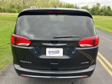 Used 2020 Chrysler Pacifica Limited image 6