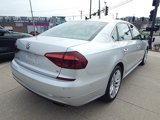 Used 2017 Volkswagen Passat 3.6 SEL Premium image 6