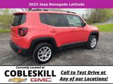Used 2023 Jeep Renegade Latitude w/ Premium Group image 3
