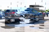 Used 2023 Chrysler Pacifica Touring-L image 5