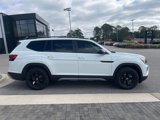 New 2025 Volkswagen Atlas Peak Edition SE image 4