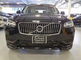 Used 2022 Volvo XC90 T6 Momentum image 2
