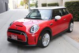 Certified 2024 MINI Cooper SE image 3