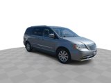 Used 2014 Chrysler Town & Country Touring image 2