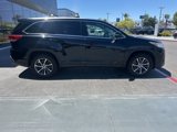 Used 2017 Toyota Highlander XLE image 4