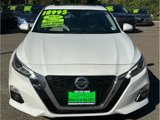Used 2020 Nissan Altima 2.5 SV image 2